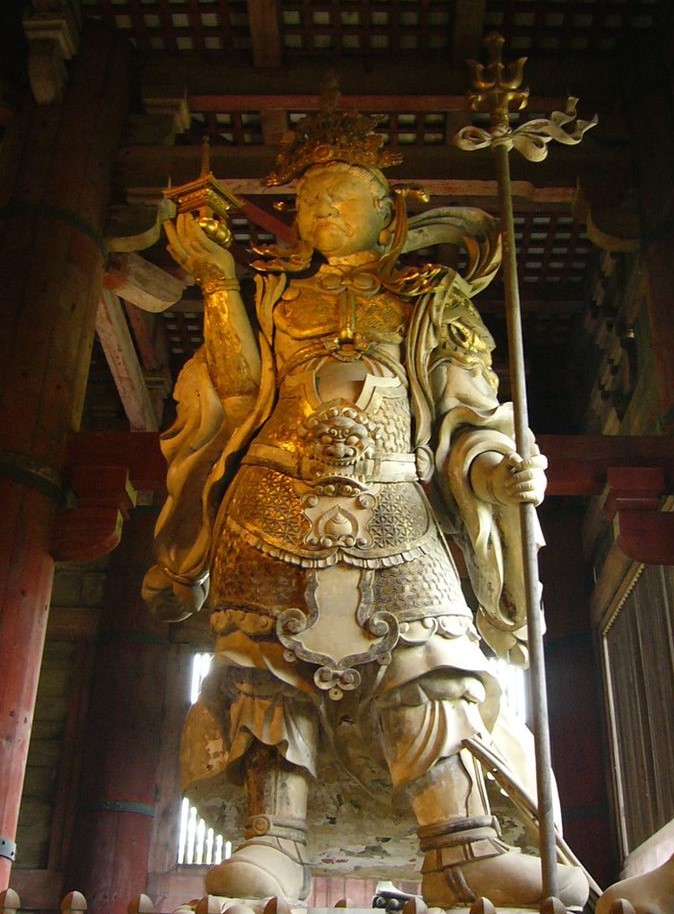 La grande statue de Bishamon